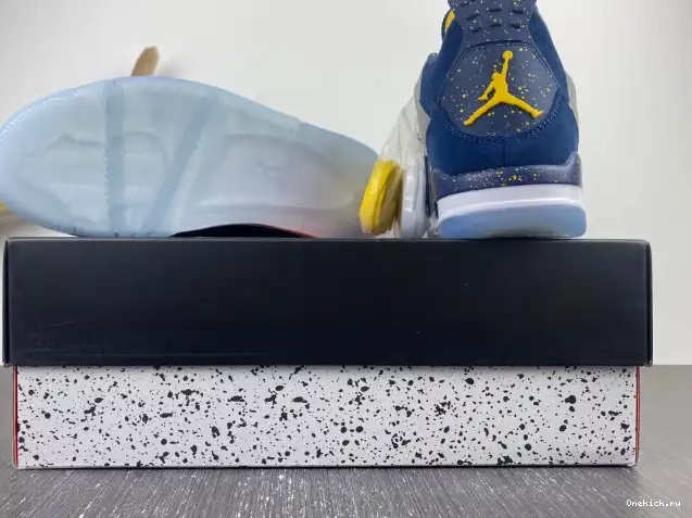 One Kick Michigan Jordan 4 Retro Air AJ4-1036660 (PE) 0624